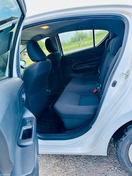 Toyota Aqua 2018 1.5L Petrol Hybrid 385475250