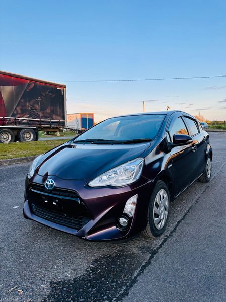 Toyota Aqua 2015 1.5L Petrol Hybrid Automatic 385476484
