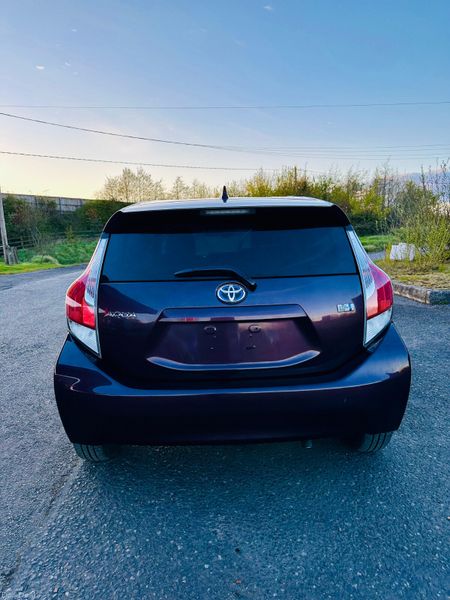 Toyota Aqua 2015 1.5L Petrol Hybrid Automatic 385476490