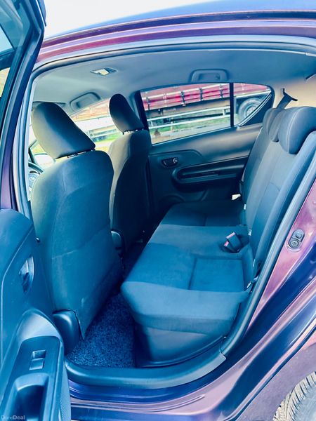 Toyota Aqua 2015 1.5L Petrol Hybrid Automatic 385476504
