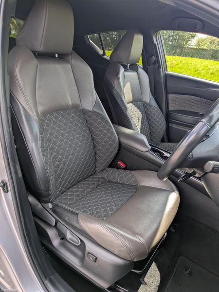 Toyota C-HR SOL /AUTO/  NEW NCT O3/28 385478522
