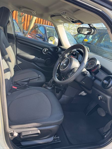 Mini Cooper D Automatic 385485412