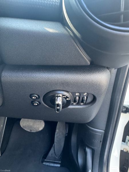 Mini Cooper D Automatic 385485424