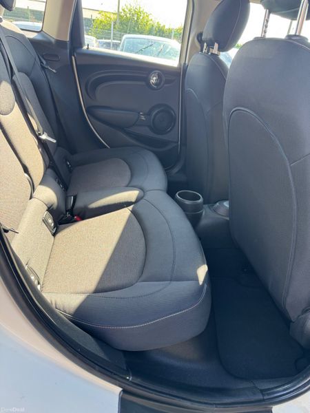 Mini Cooper D Automatic 385485432