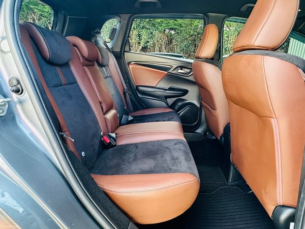 HONDA FIT 2019 PREMIUM LEATHER TOPSPECS 385421974