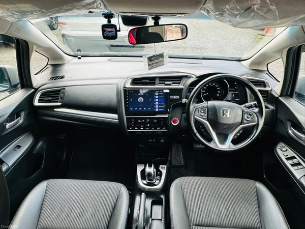 HONDA FIT 2017 LEATHER TOPSEPCS 36K KM ONLY 385422746