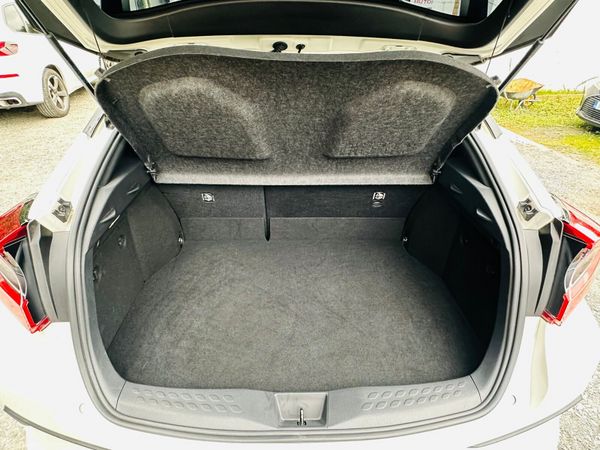 TOYOTA C-HR 2019 HYBRID 47895 KM ONLY 🔥 385425356