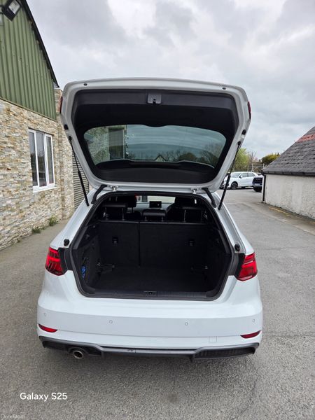Audi A3 2019 385557264