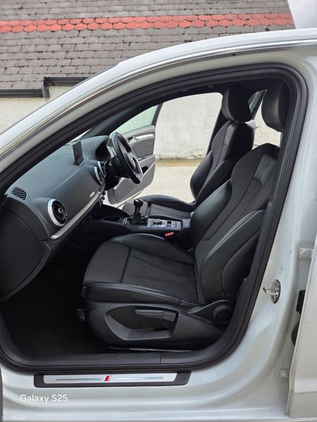 Audi A3 2019 385557360