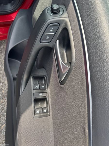 Volkswagen Polo Automatic 385580828