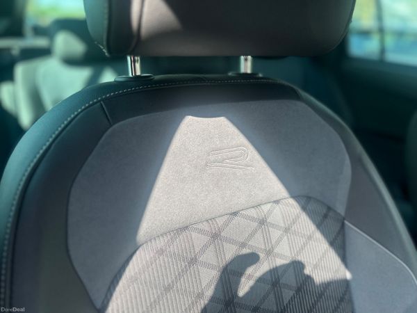 Volkswagen Tiguan R Line 385644634