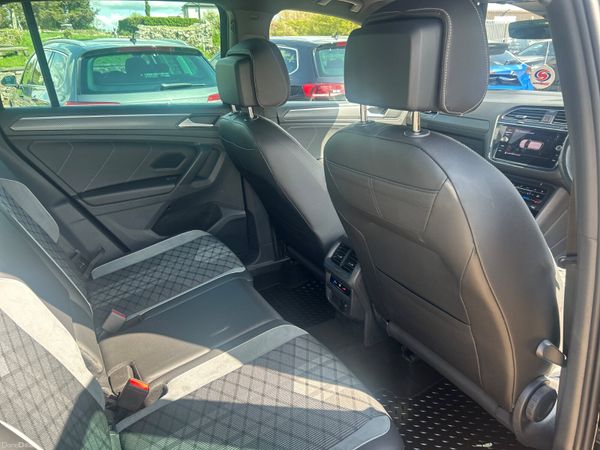 Volkswagen Tiguan R Line 385644636