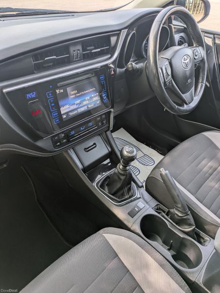 TOYOTA AURIS D4D LUNA/ REVERSE CAMERA 385645298