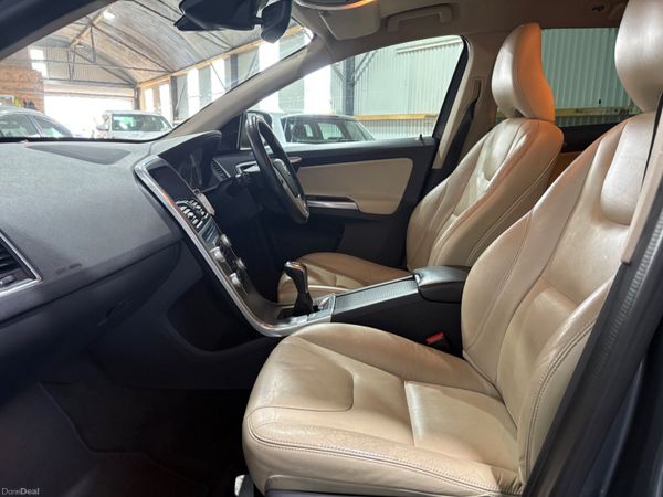 2016 Volvo XC60 D4 2.0 190 Bhp 385653176