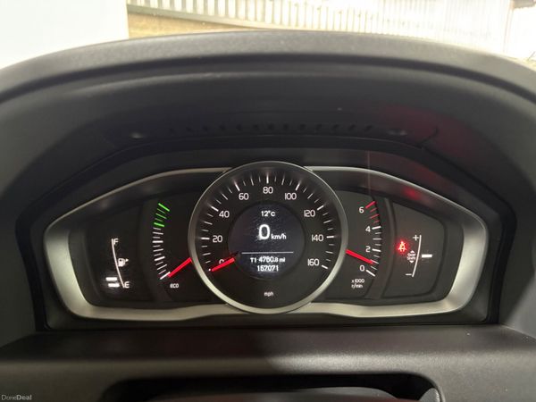 2016 Volvo XC60 D4 2.0 190 Bhp 385653216