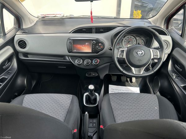 Toyota Yaris 1.0 Terra 2015 385674404