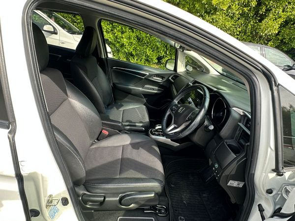 HONDA FIT 2018 77000 KM LEATHER TOPSPECS 385676406