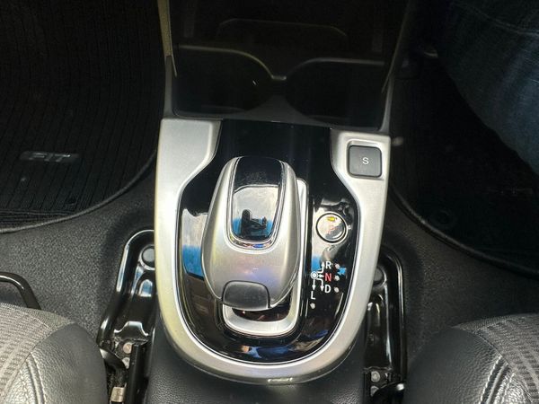 HONDA FIT 2018 77000 KM LEATHER TOPSPECS 385676412