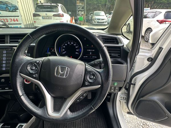 HONDA FIT 2018 77000 KM LEATHER TOPSPECS 385676418