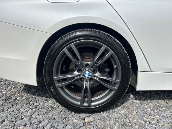 BMW 330e Hybrid Sport (Excellent Condition) 385680508