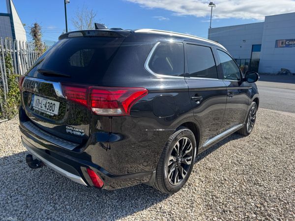 Mitsubishi Outlander 2017 hybrid 385603920