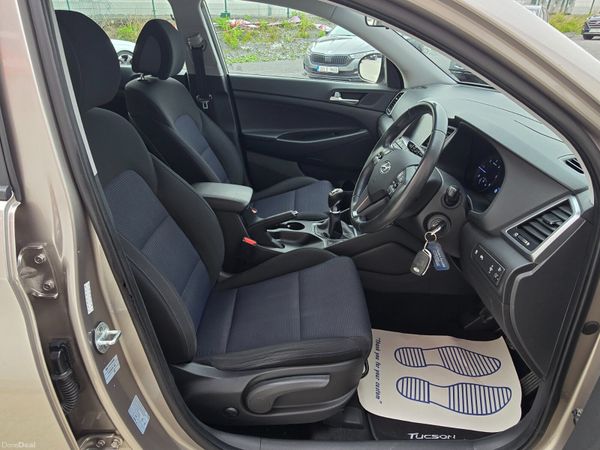 162* HYUNDAI TUCSON 1.7 CRDI SE NAV NICE SPEC 385614564