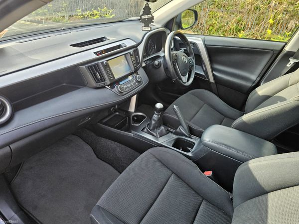 Toyota RAV4 2016 385615544