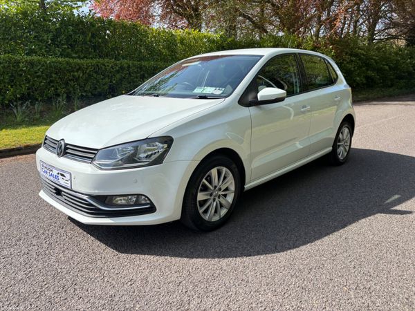 Volkswagen Polo 2015 385740470