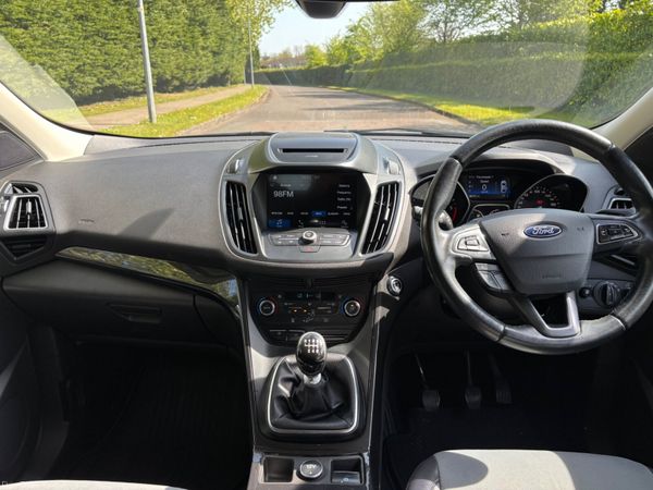 Ford Kuga 2017 385744292
