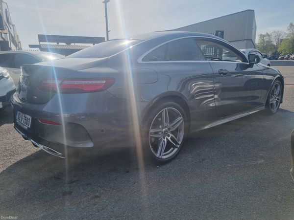 Mercedes-Benz E-Class 2018 385766130