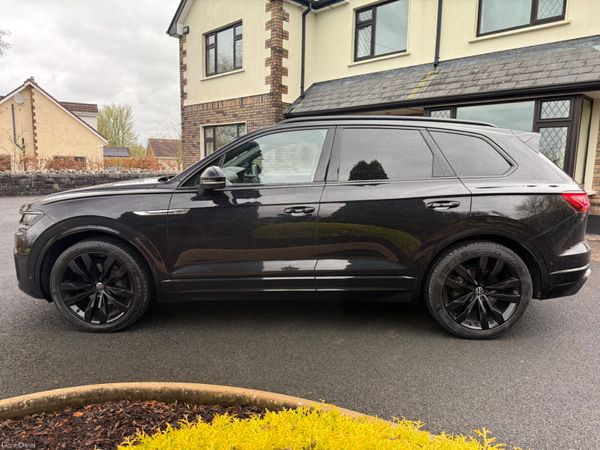 Now Reserved! 211 Volkswagen Touareg Black Ed! 385710746