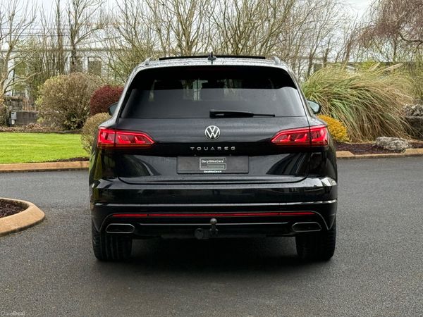 Now Reserved! 211 Volkswagen Touareg Black Ed! 385710754