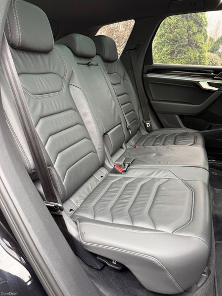 Now Reserved! 211 Volkswagen Touareg Black Ed! 385710756