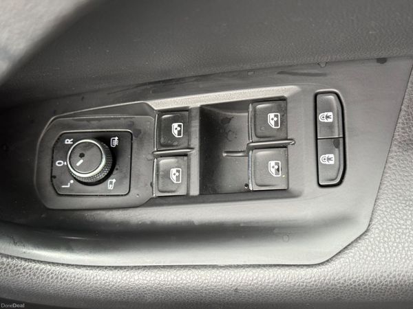 Now Reserved! 211 Volkswagen Touareg Black Ed! 385710782