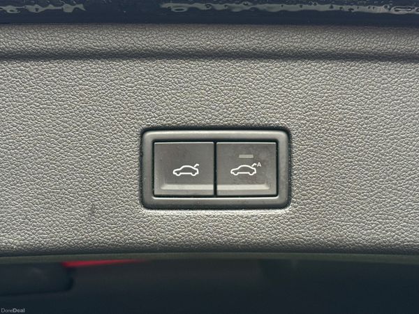 Now Reserved! 211 Volkswagen Touareg Black Ed! 385710786