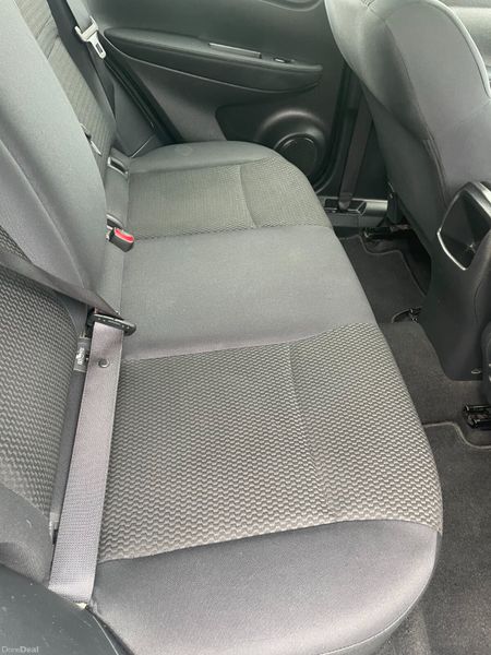 152 Nissan Qashqai.. Low KMs.. Car is Like New 385715300