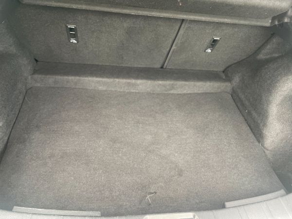 152 Nissan Qashqai.. Low KMs.. Car is Like New 385715302
