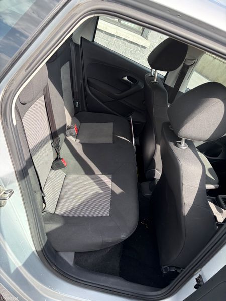 Volkswagen Polo 2011 385735522