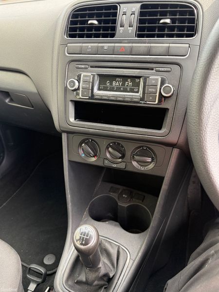 Volkswagen Polo 2011 385735526