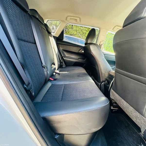 TOYOTA AURIS 2016 HYBRID 68000 KM ONLY 385737430