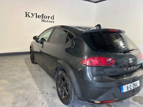 SEAT Leon 2011 385861562