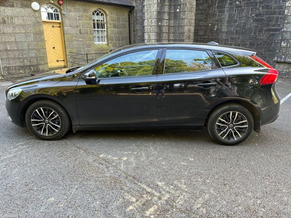Volvo V40 2017 385876794