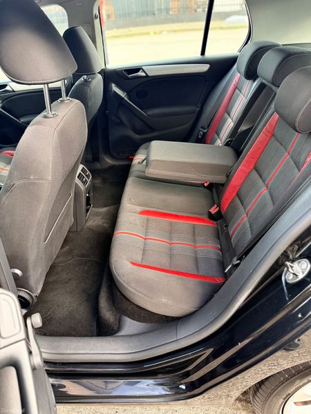 🔴 Volkswagen Golf High spec 385878668