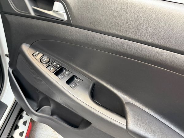 2016 HYUNDAI  TUCSON 385816538