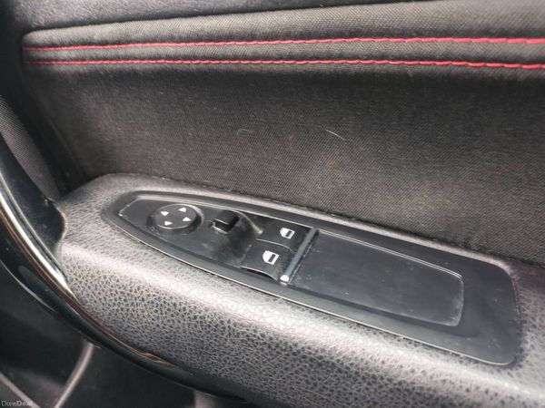 2018 BMW 218D 385948858