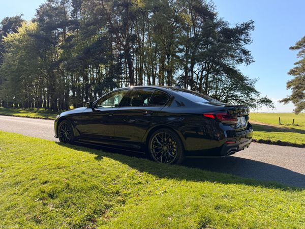 BMW 5-Series 2023 X Drive MSPORT 385990916