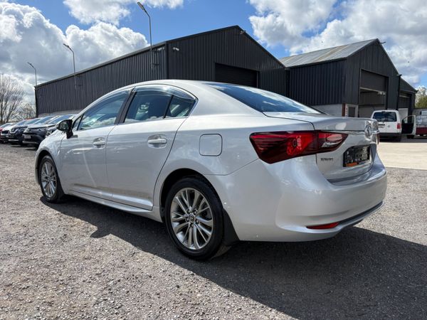 Toyota Avensis 385909596