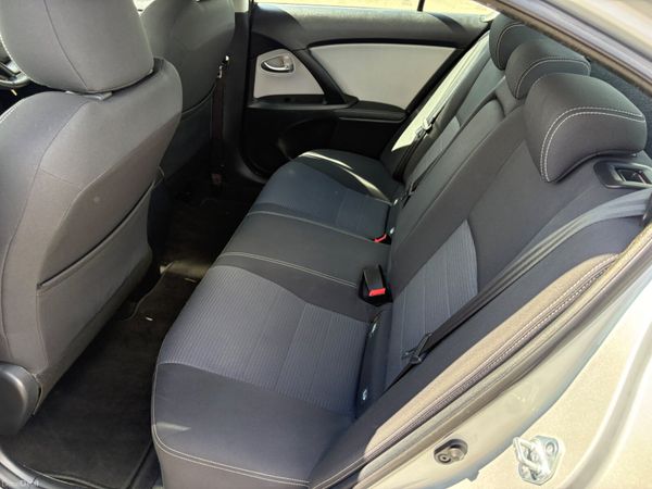 Toyota Avensis 385909598