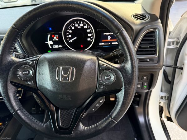 2017 Honda Vezel 1.5 Hybrid Automatic,CarPlay 385910322