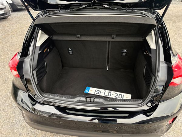 Ford Focus 385910636